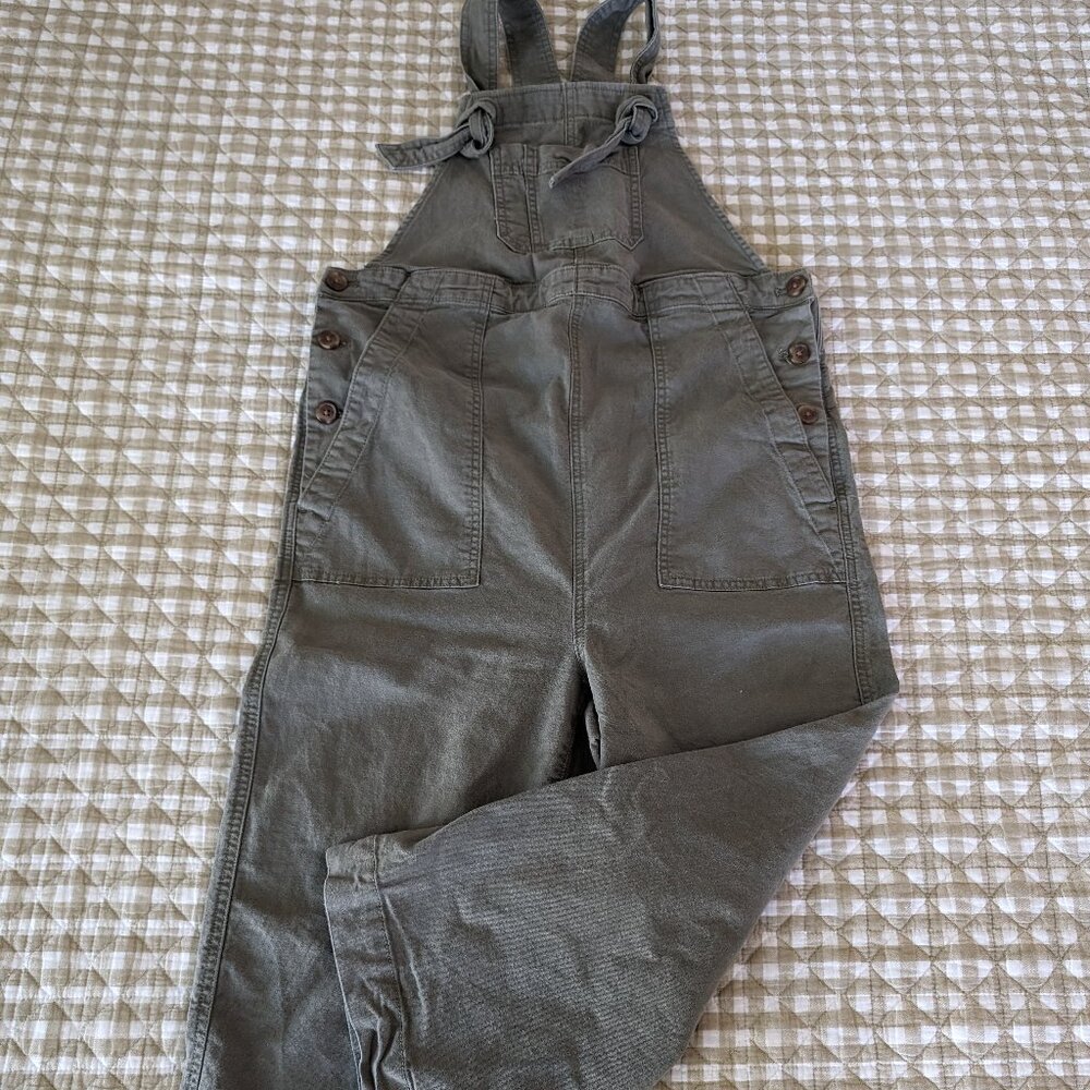 Gap Cropped Maternity Overalls Jumpsuit